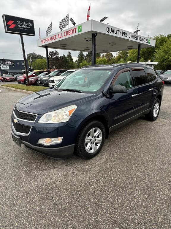 2011 Chevrolet Traverse LS FWD