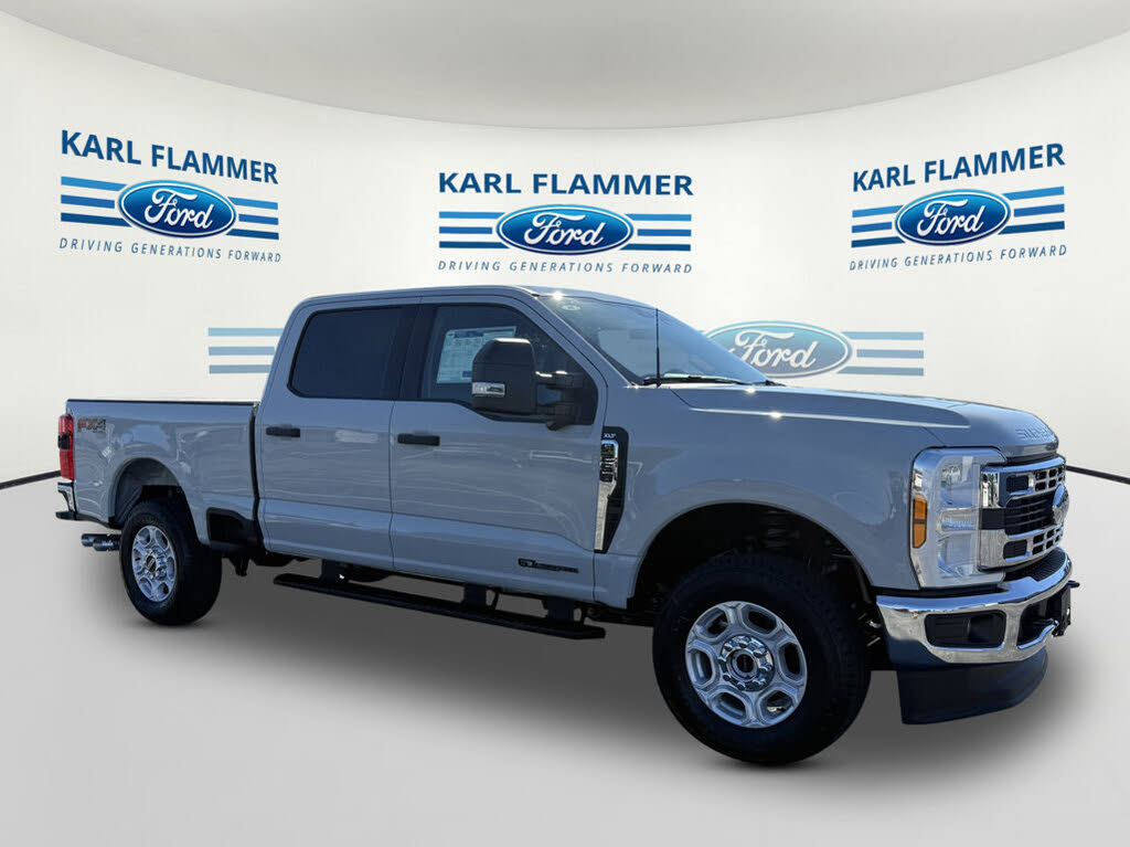 2026 Ford F-250 Super Duty XLT Crew Cab 4WD