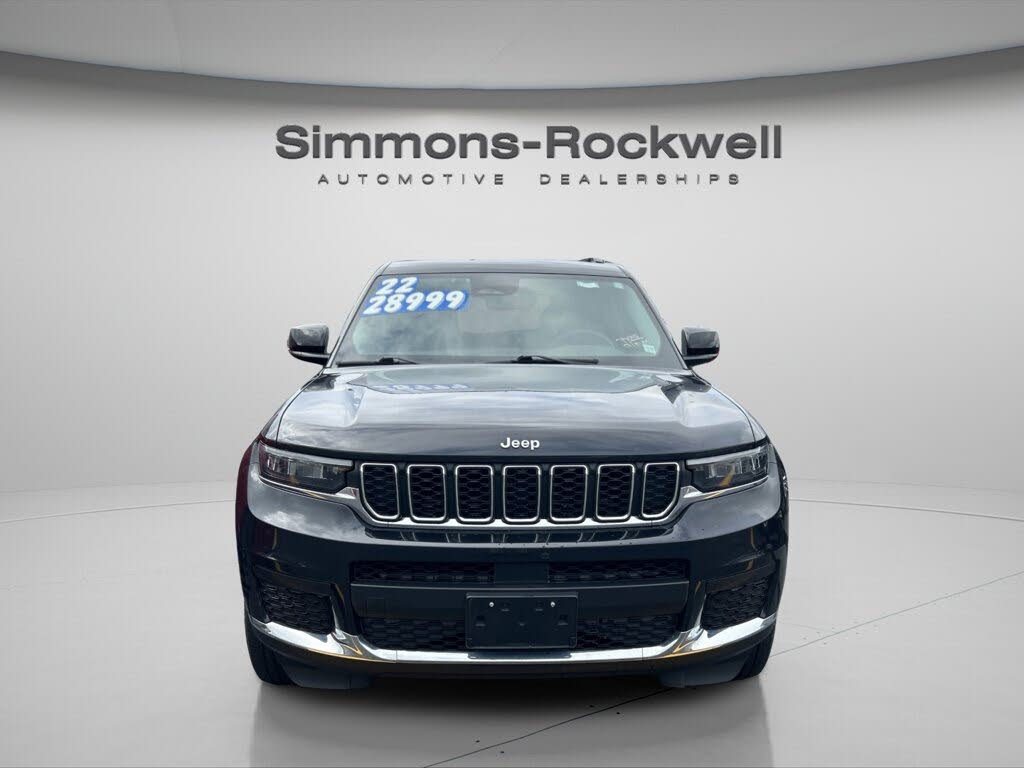 2022 Jeep Grand Cherokee L Laredo 4WD