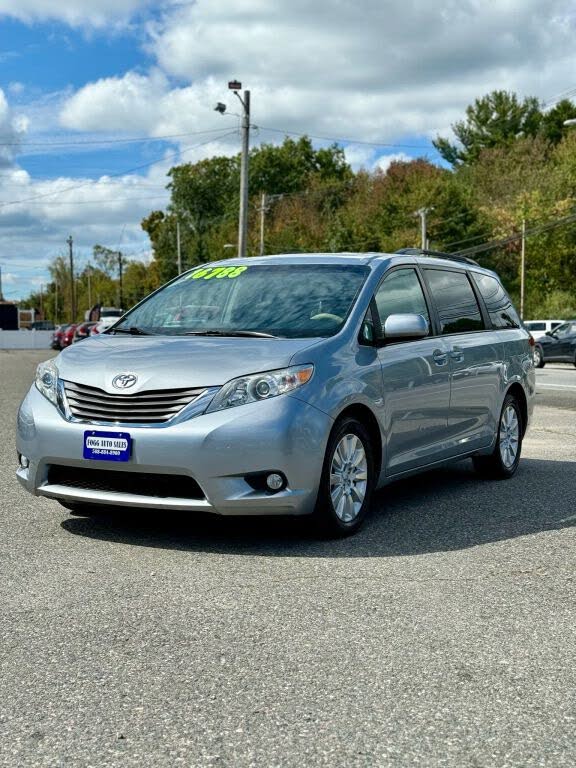 2014 Toyota Sienna XLE 7-Passenger AWD