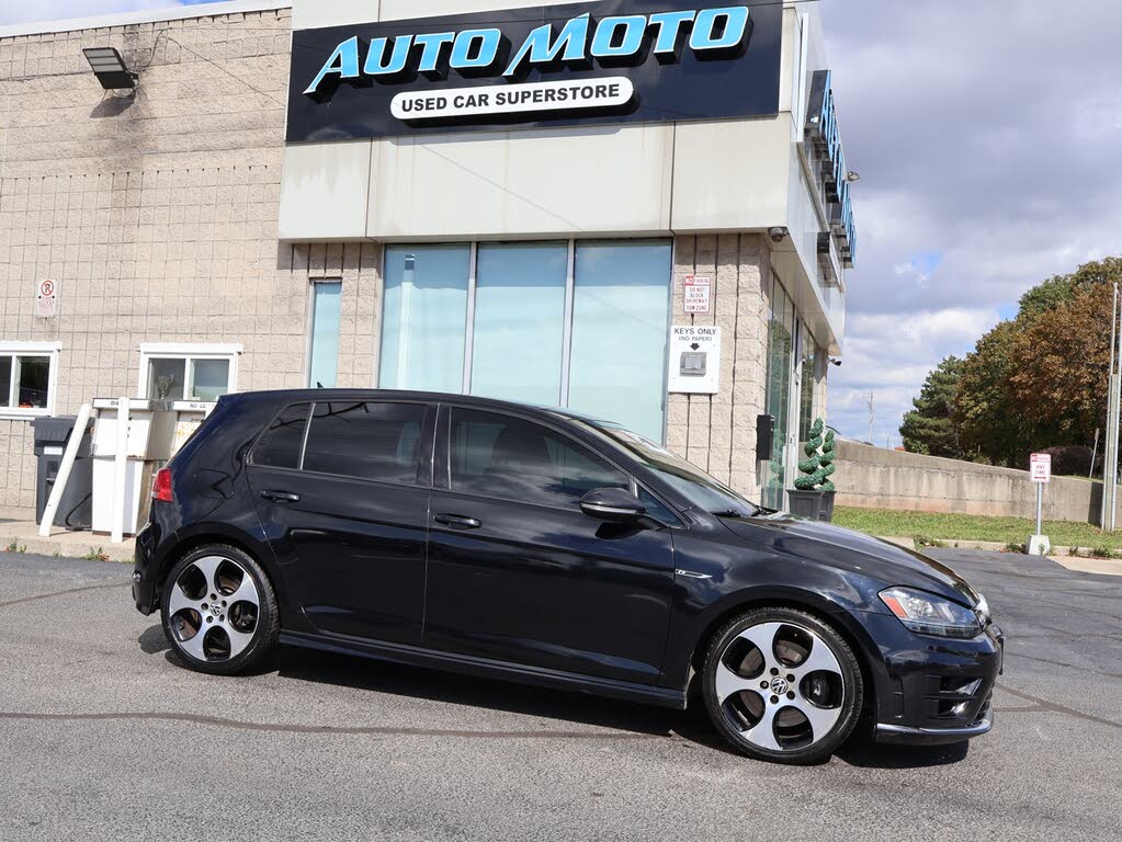 2016 Volkswagen Golf R 4-Door AWD