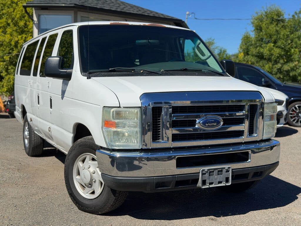 2008 Ford E-Series E-350 XLT Super Duty Extended Passenger Van