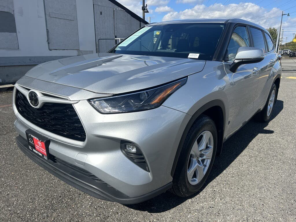 2024 Toyota Highlander LE AWD