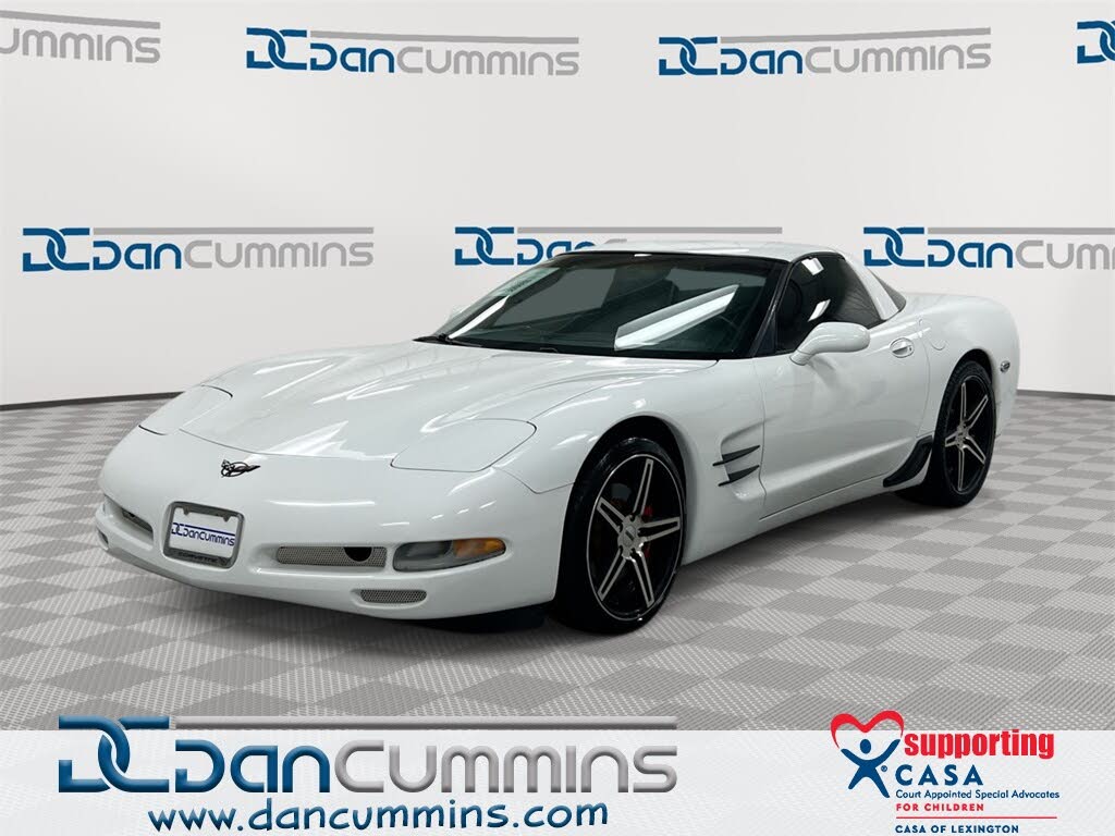 2004 Chevrolet Corvette Coupe RWD