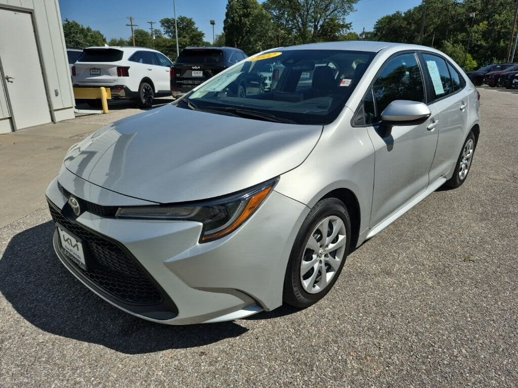 2022 Toyota Corolla LE FWD