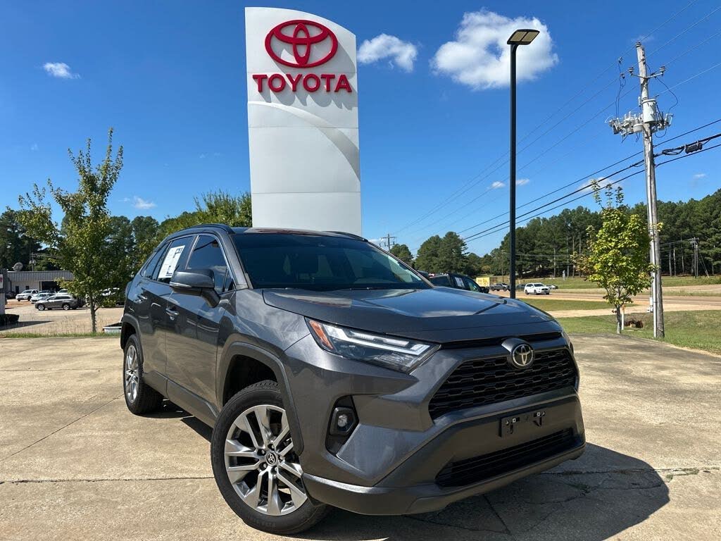 2022 Toyota RAV4 XLE Premium FWD