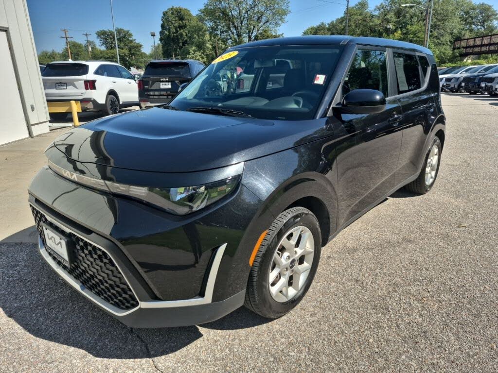 2023 Kia Soul LX FWD