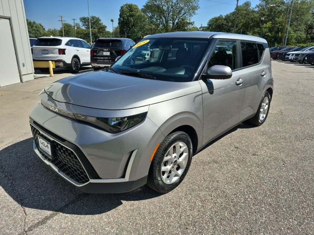2023 Kia Soul LX FWD