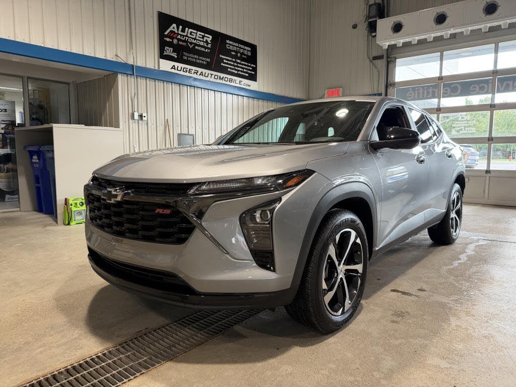 2024 Chevrolet Trax RS with 1RS FWD