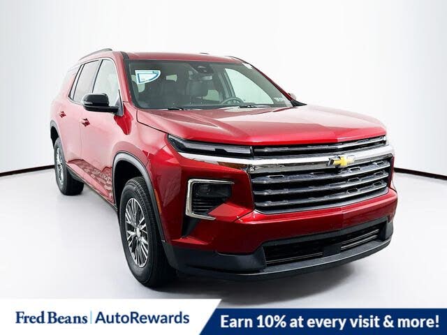 2025 Chevrolet Traverse LT FWD