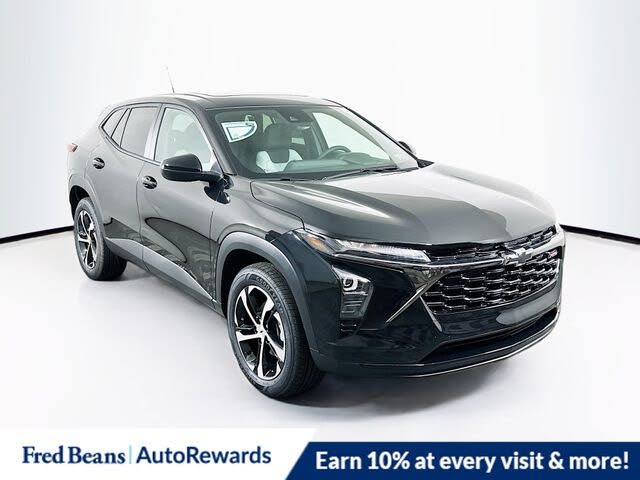 2025 Chevrolet Trax RS with 1RS FWD