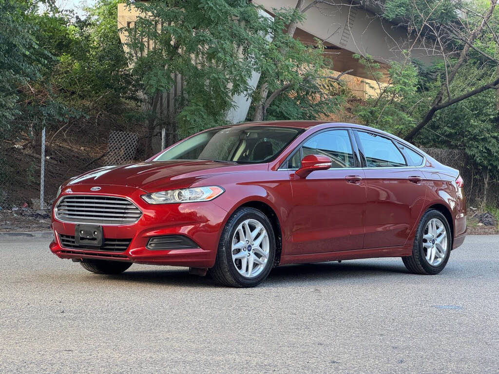 2014 Ford Fusion SE