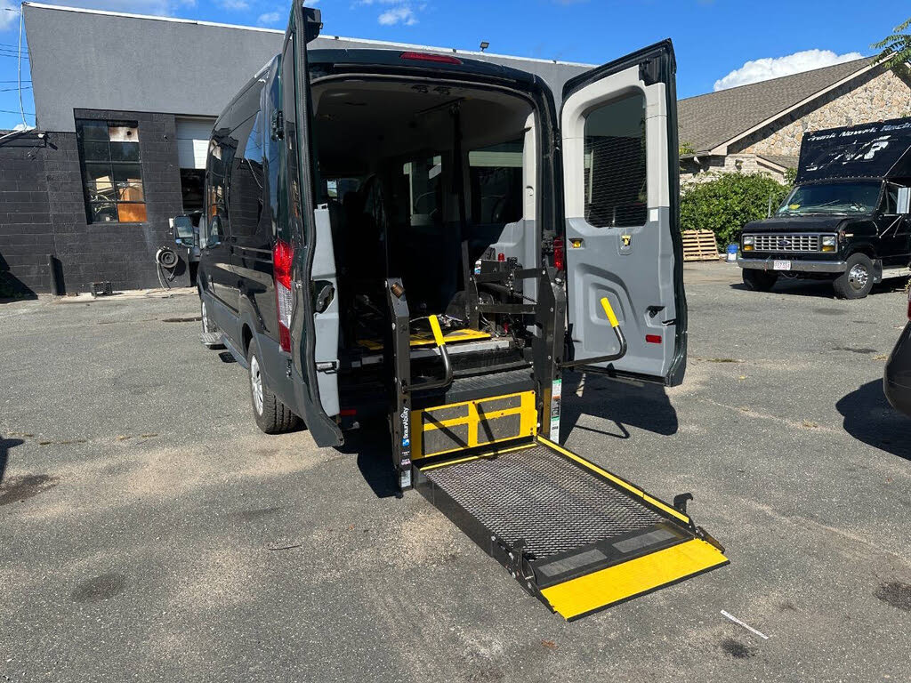 2017 Ford Transit Passenger 150 XLT Medium Roof RWD with Sliding Passenger-Side Door