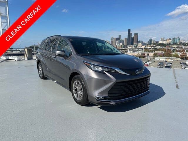 2023 Toyota Sienna XLE 7-Passenger FWD