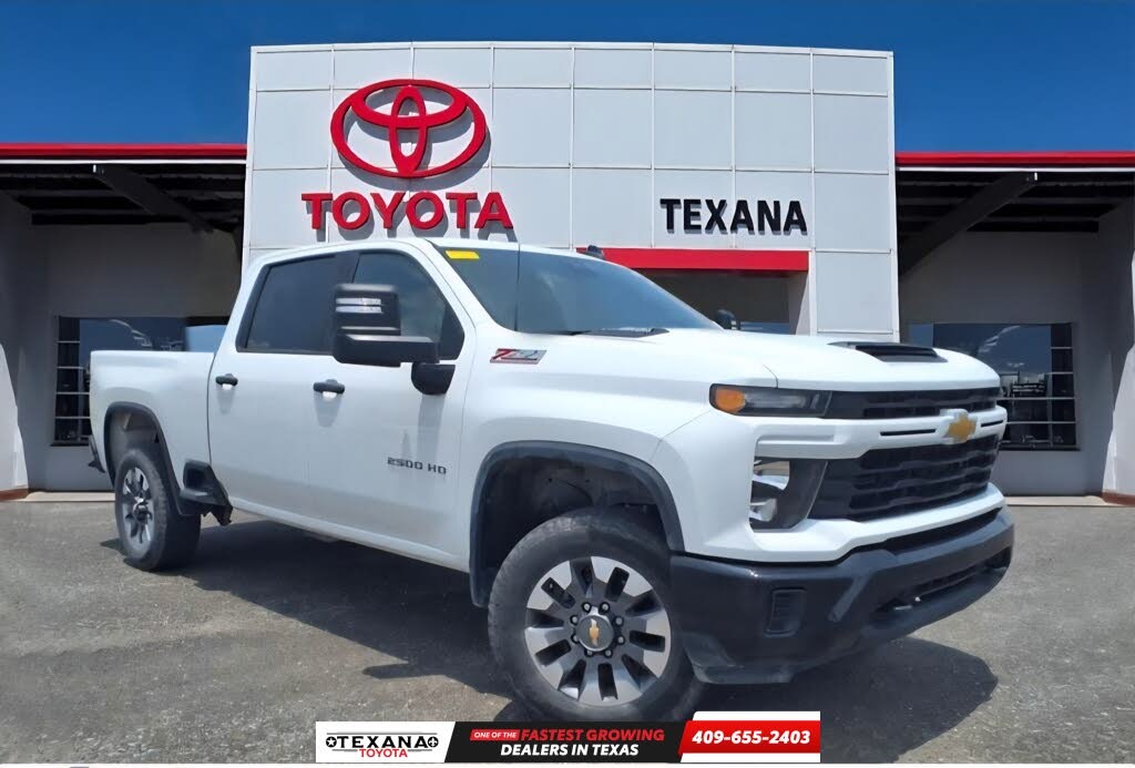 2024 Chevrolet Silverado 2500HD Custom Crew Cab 4WD