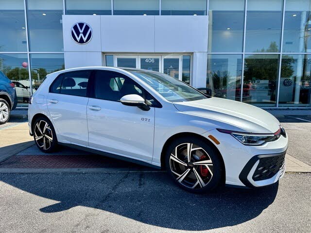 2025 Volkswagen Golf GTI SE FWD