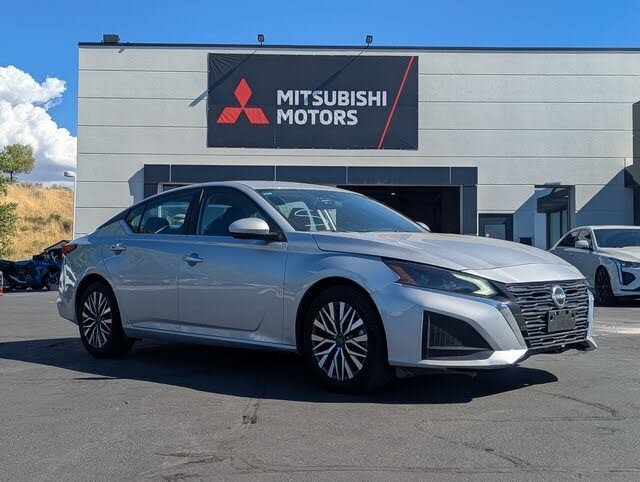 2023 Nissan Altima 2.5 SV FWD