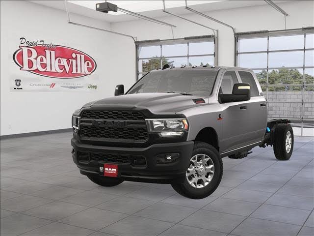 2024 RAM 3500 Chassis Tradesman Crew Cab LB RWD