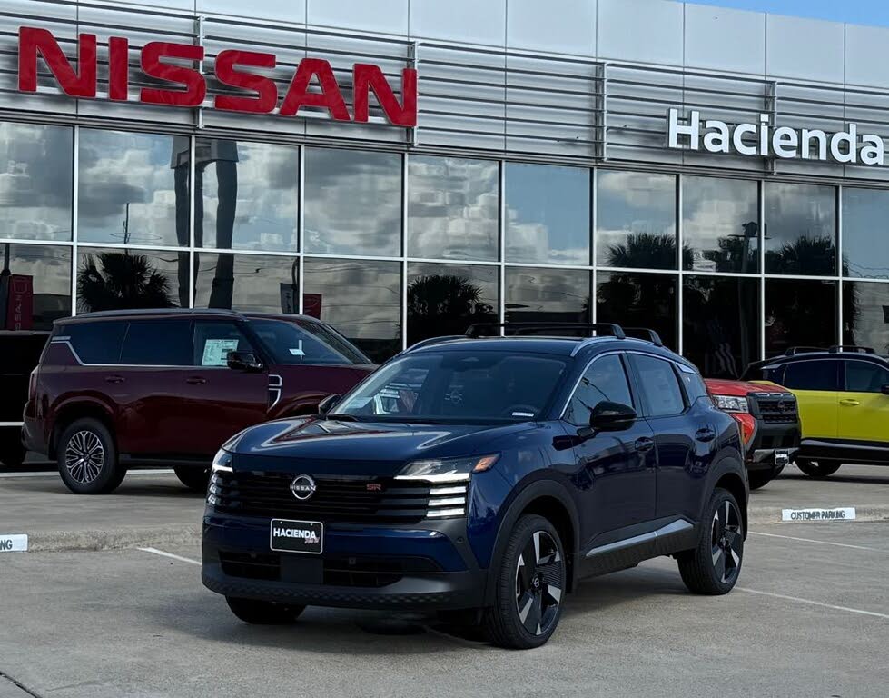 2026 Nissan Kicks SR FWD