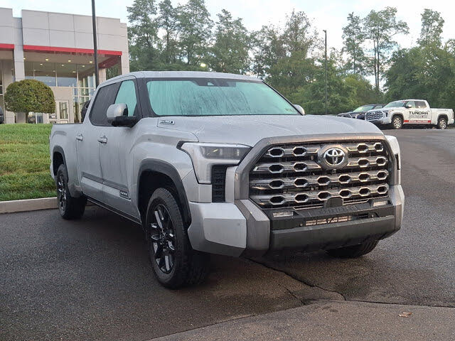 2025 Toyota Tundra Hybrid Platinum HV CrewMax Cab LB 4WD