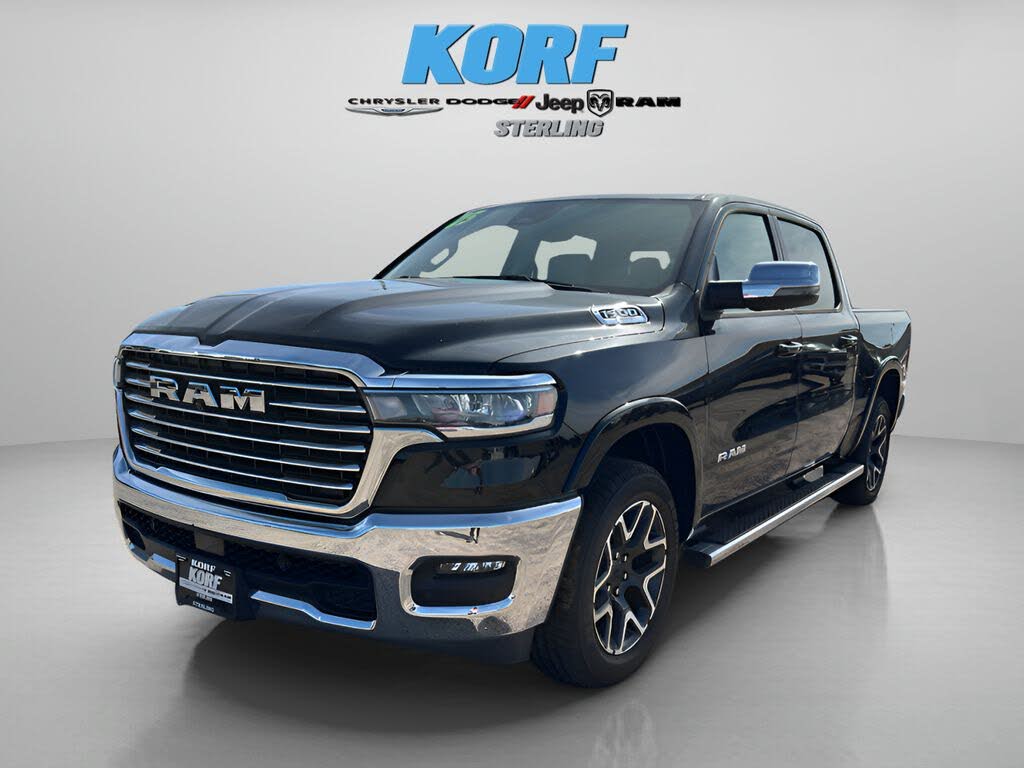 2025 RAM 1500 Laramie Crew Cab 4WD