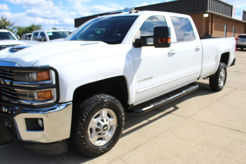2018 Chevrolet Silverado 2500HD LT Crew Cab LB 4WD