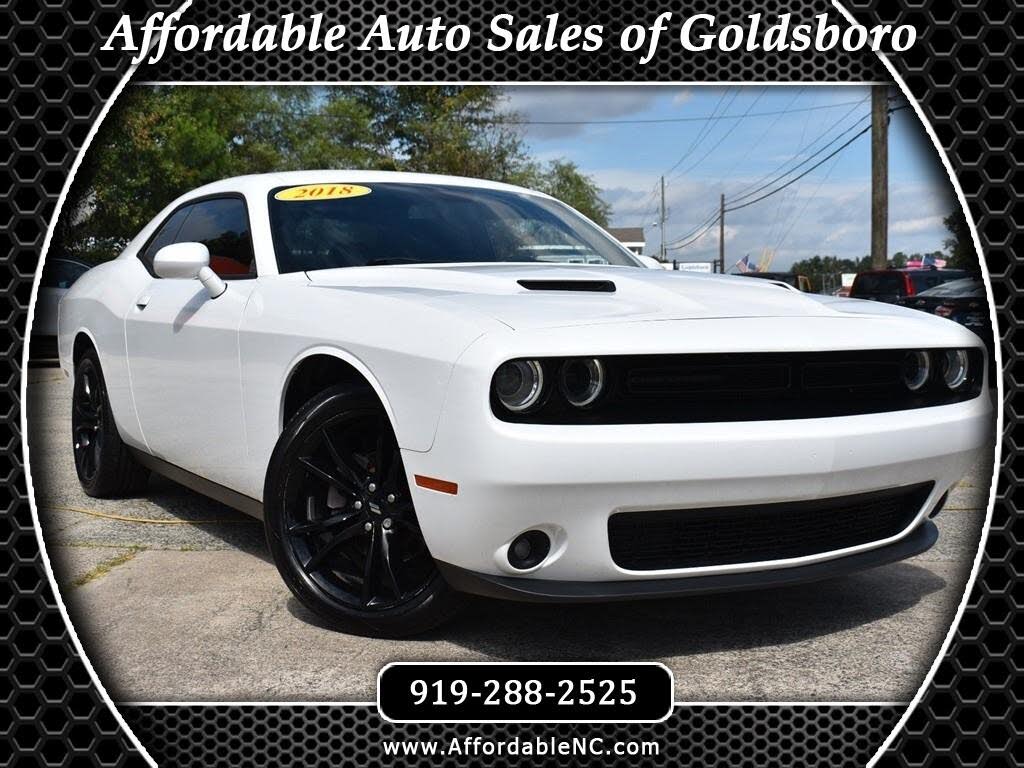 2018 Dodge Challenger SXT RWD