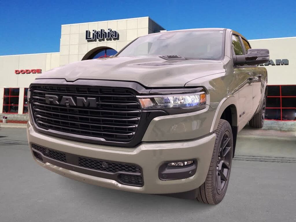 2026 RAM 1500 Laramie Crew Cab 4WD