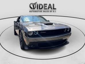 Dodge Challenger R/T Scat Pack RWD