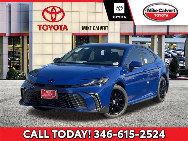 2026 Toyota Camry SE FWD