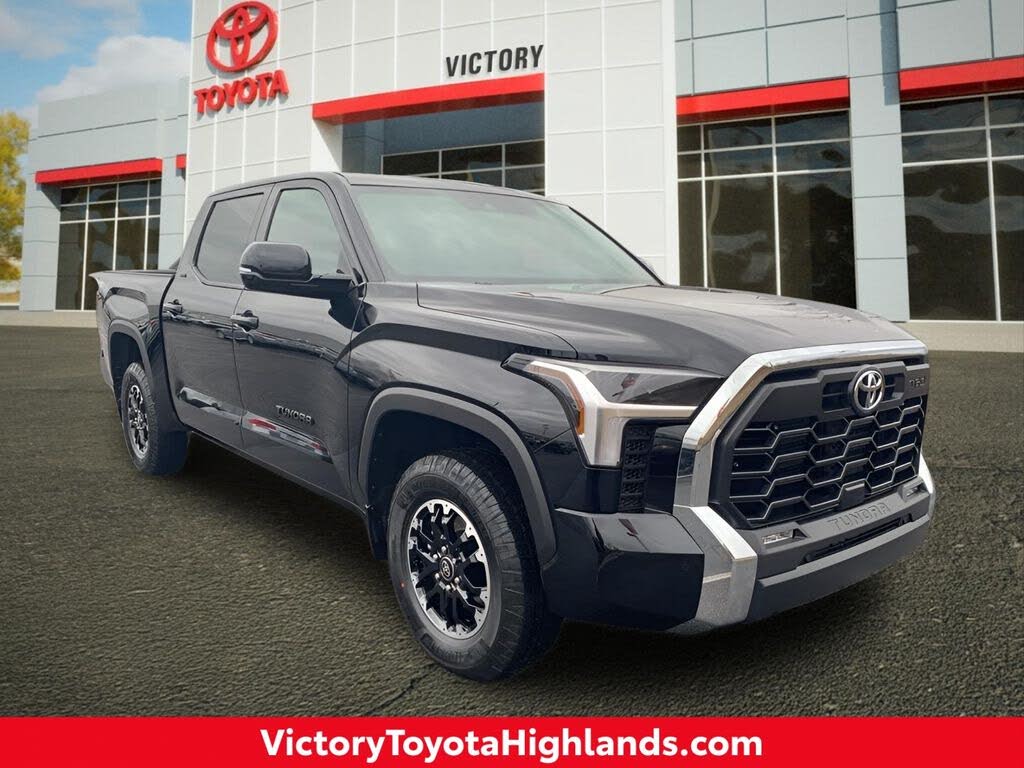 2025 Toyota Tundra SR5 CrewMax Cab 4WD