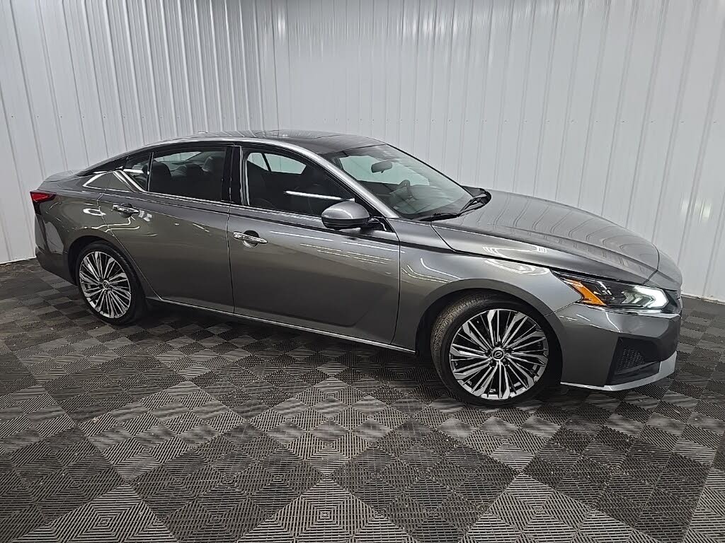 2023 Nissan Altima 2.5 SL FWD