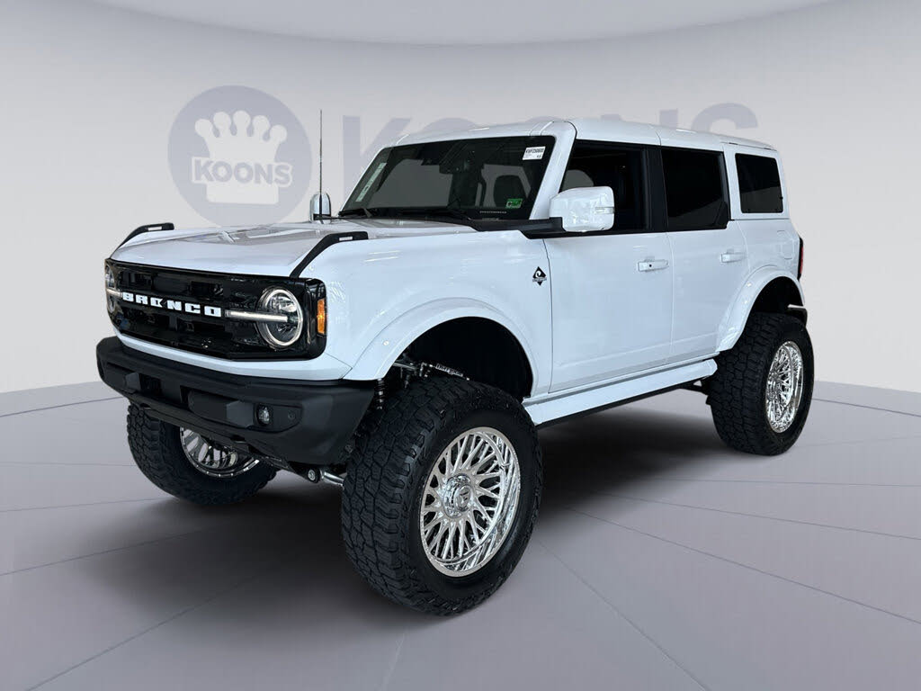 2025 Ford Bronco Outer Banks 4-Door 4WD