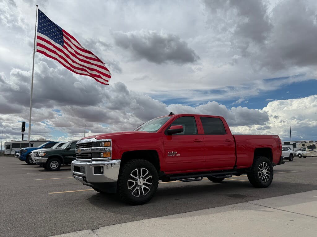 2017 Chevrolet Silverado 2500HD LT Crew Cab 4WD