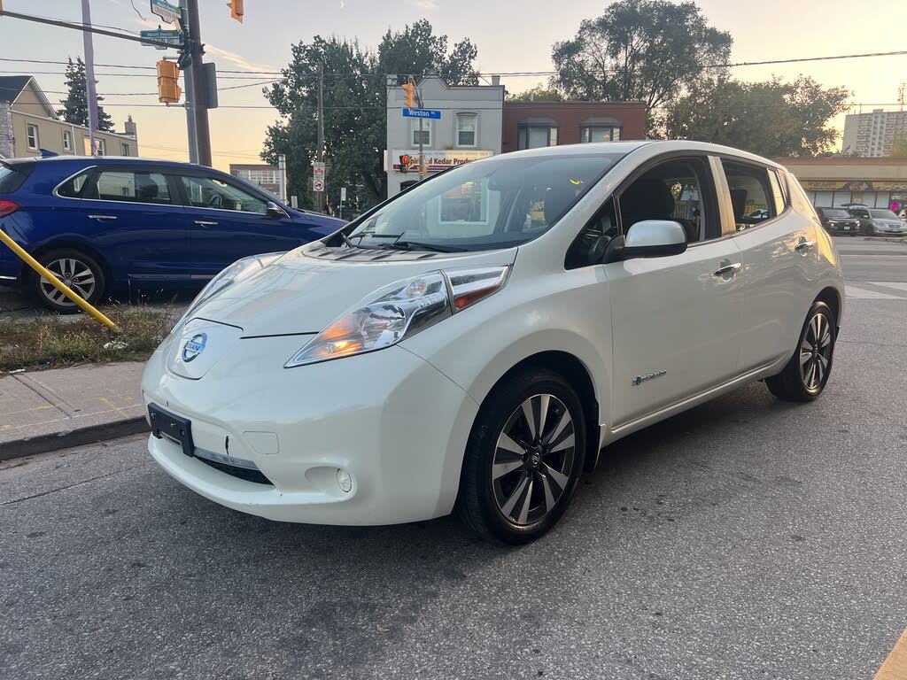 2016 Nissan LEAF SV
