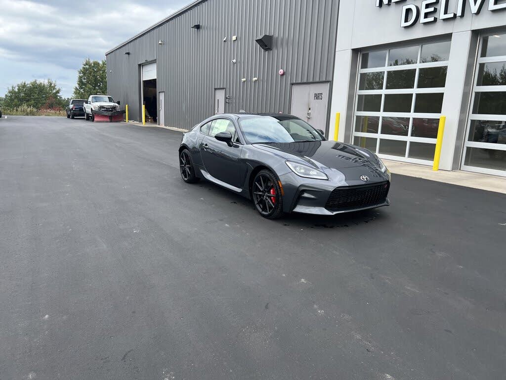 2025 Toyota GR86 Premium RWD