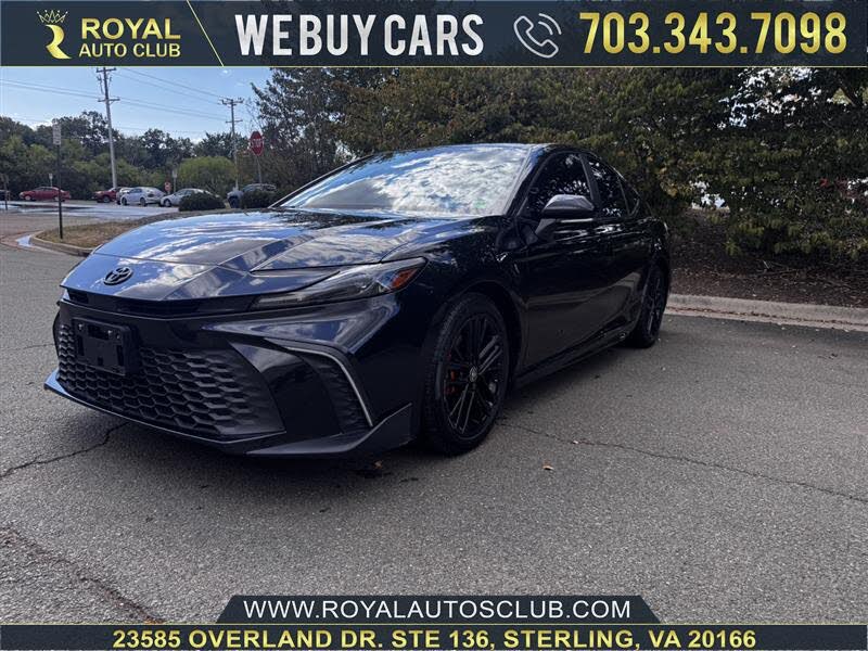 2025 Toyota Camry SE FWD