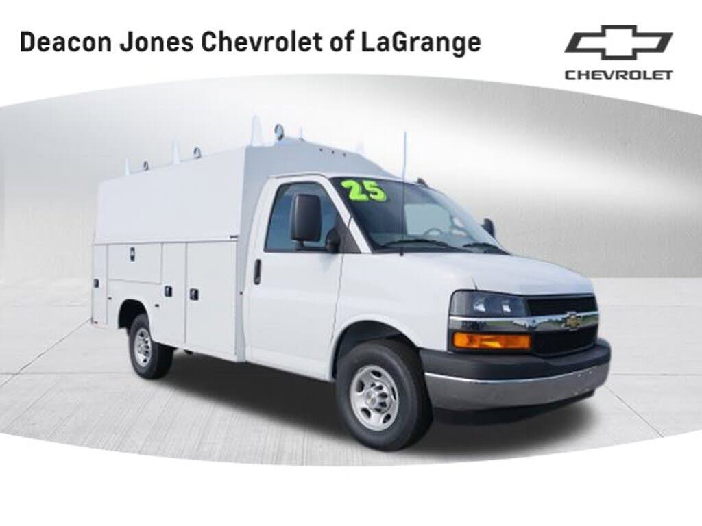 2025 Chevrolet Express Chassis 3500 Cutaway 139
