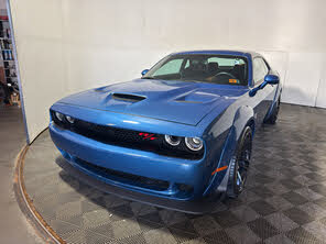 Dodge Challenger R/T Scat Pack Widebody RWD