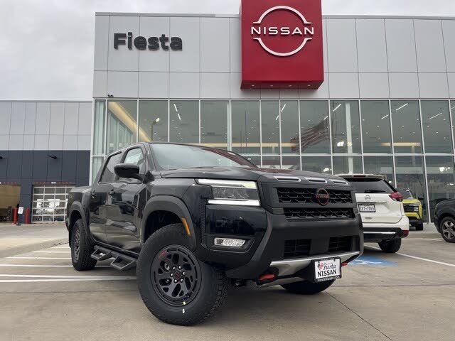 2025 Nissan Frontier PRO-4X Crew Cab 4WD