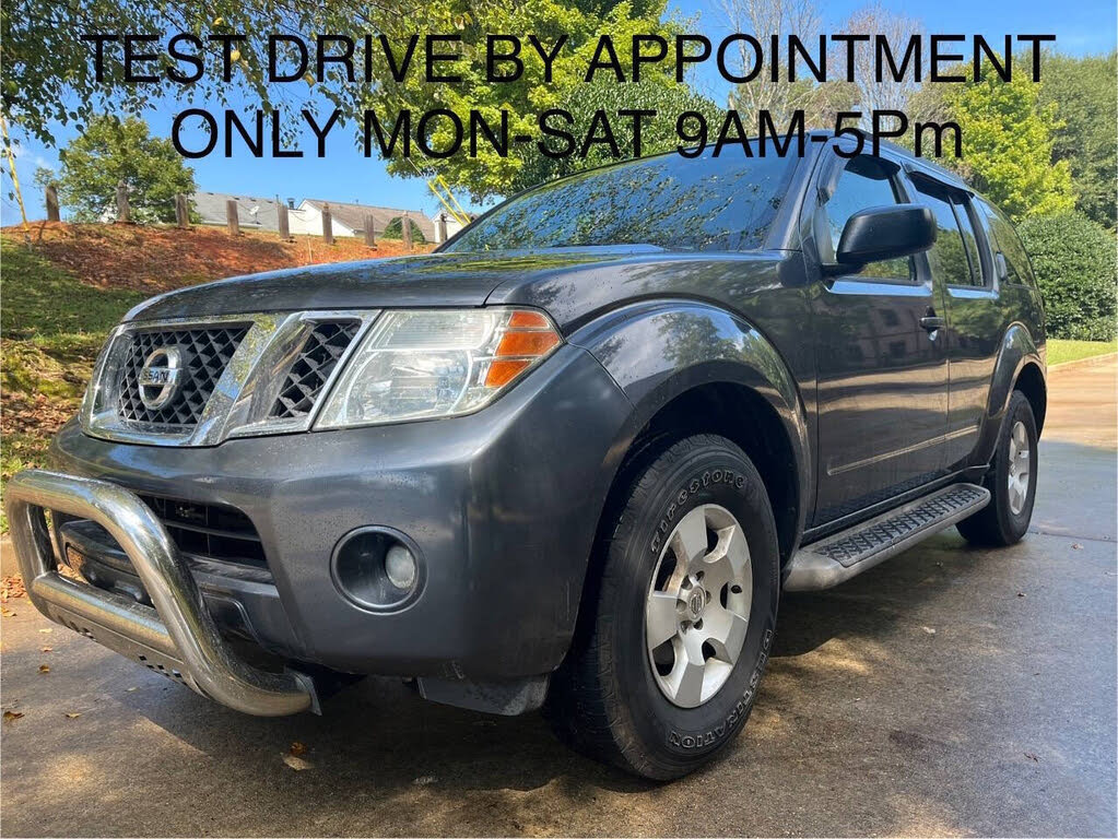 2011 Nissan Pathfinder LE V6 RWD