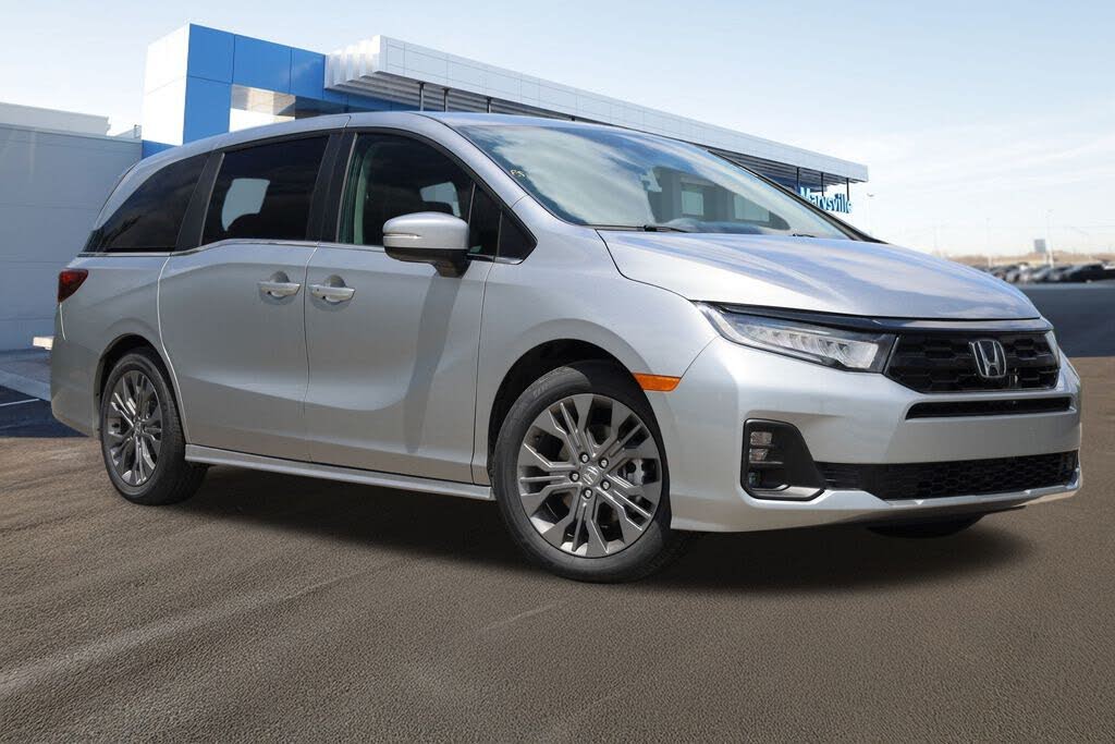 2026 Honda Odyssey Touring FWD