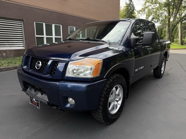 2011 Nissan Titan PRO-4X Crew Cab 4WD