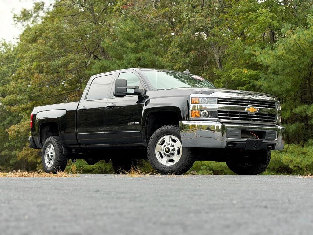 2015 Chevrolet Silverado 2500HD LT Crew Cab 4WD