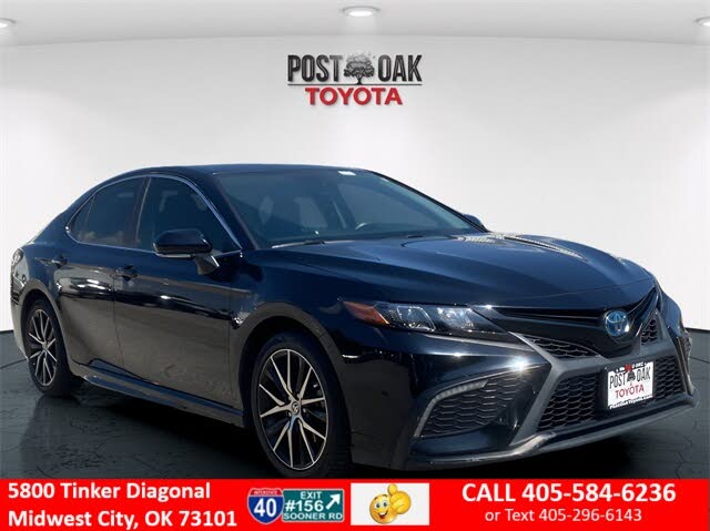 2022 Toyota Camry Hybrid SE FWD