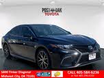 Toyota Camry Hybrid SE FWD