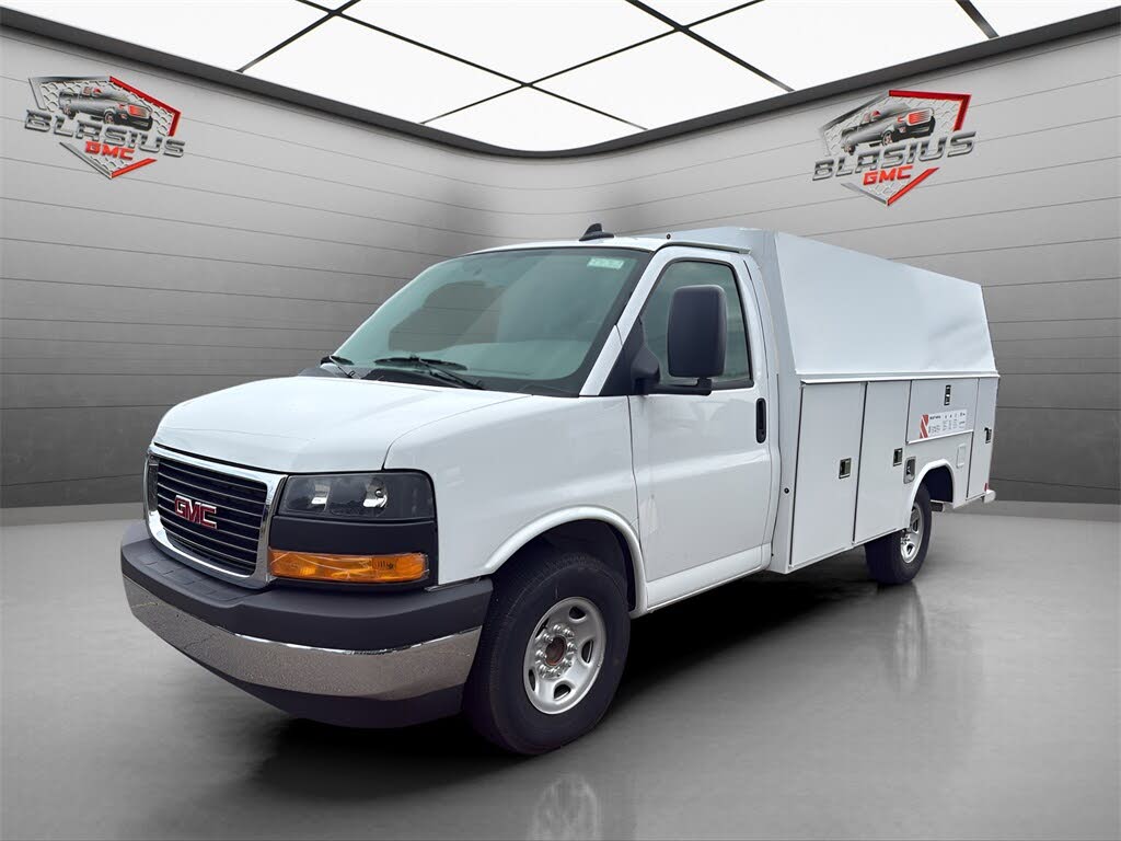 2025 GMC Savana Chassis 3500 139 Cutaway RWD