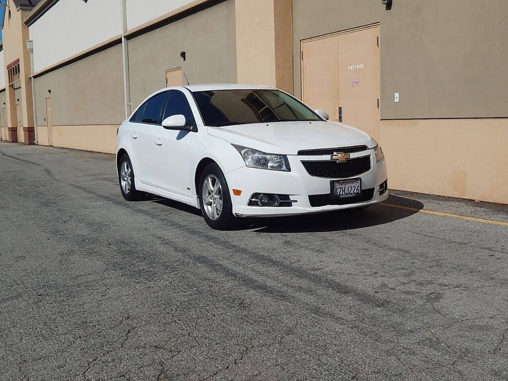 2013 Chevrolet Cruze 1LT Sedan FWD