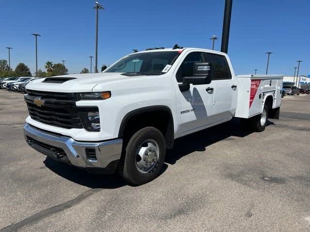 2024 Chevrolet Silverado 3500HD Chassis Work Truck Crew Cab 4WD