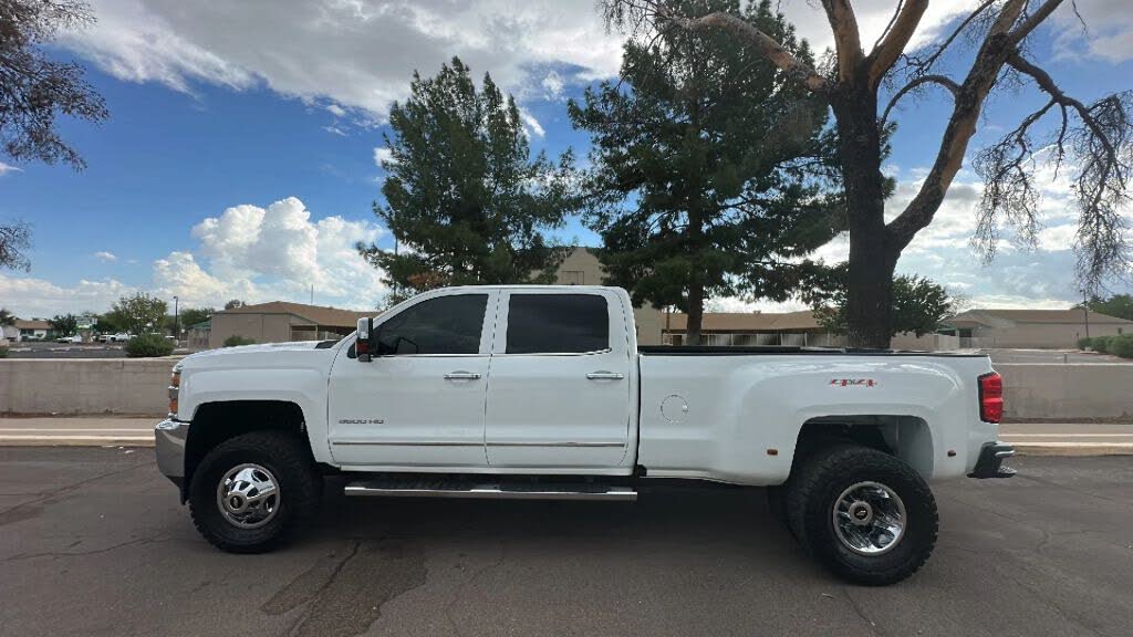 2016 Chevrolet Silverado 3500HD LTZ Crew Cab LB 4WD